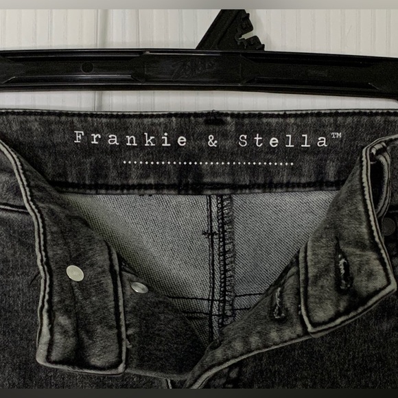 Frankie & Stella - Grey Wash High Rise Jeans - Size 18W - Picture 3 of 13